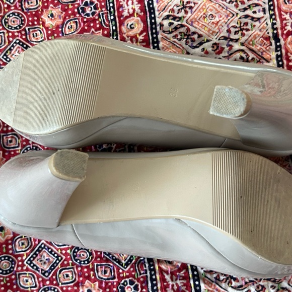 H&M tan patent platform pumps size 8 - Picture 8 of 10